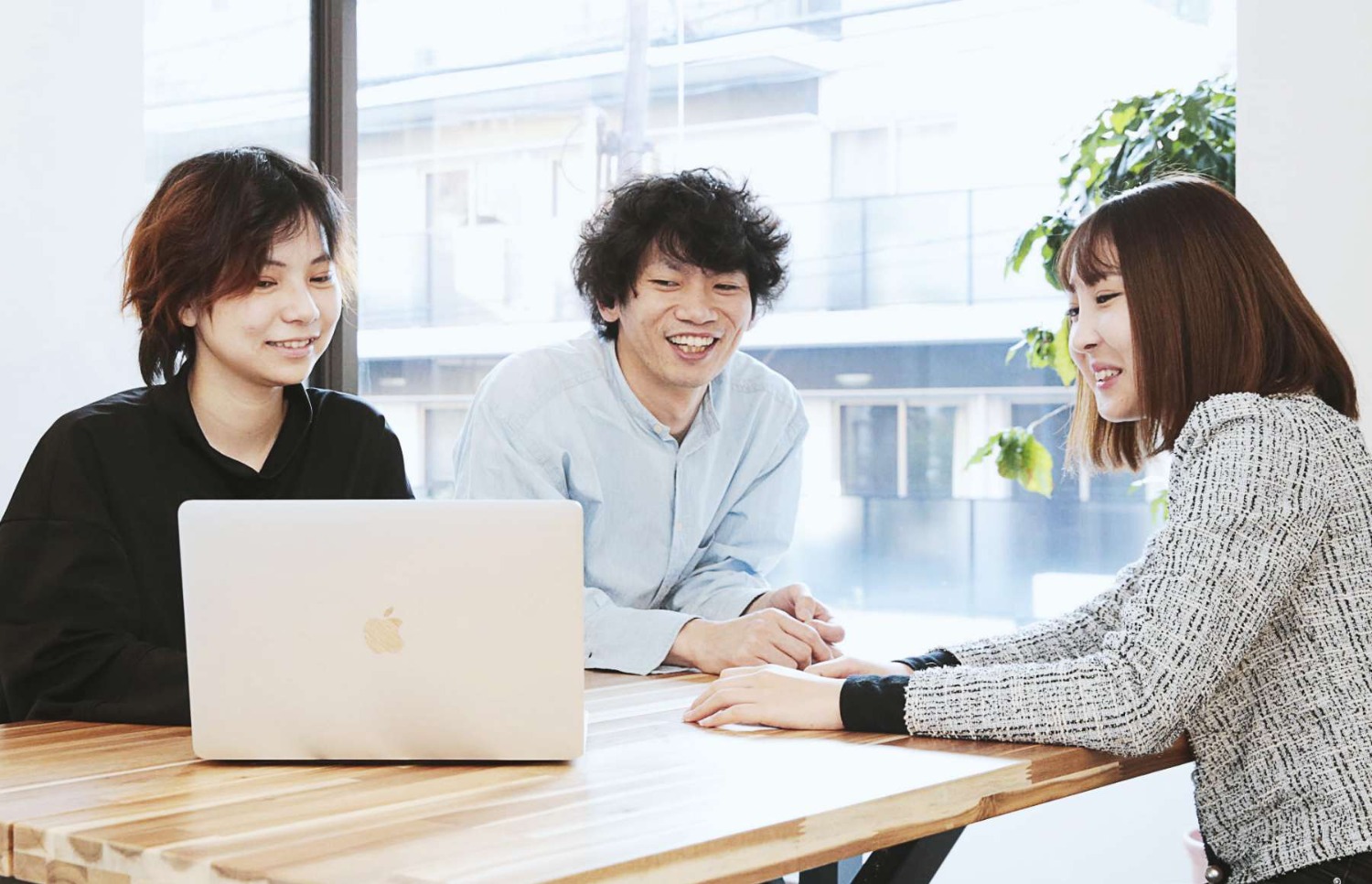 【リモート可/東京近郊/週4日～】国内唯一のアンケートエンジンを開発する会社で、フルスタックWEBエンジニアを募集！