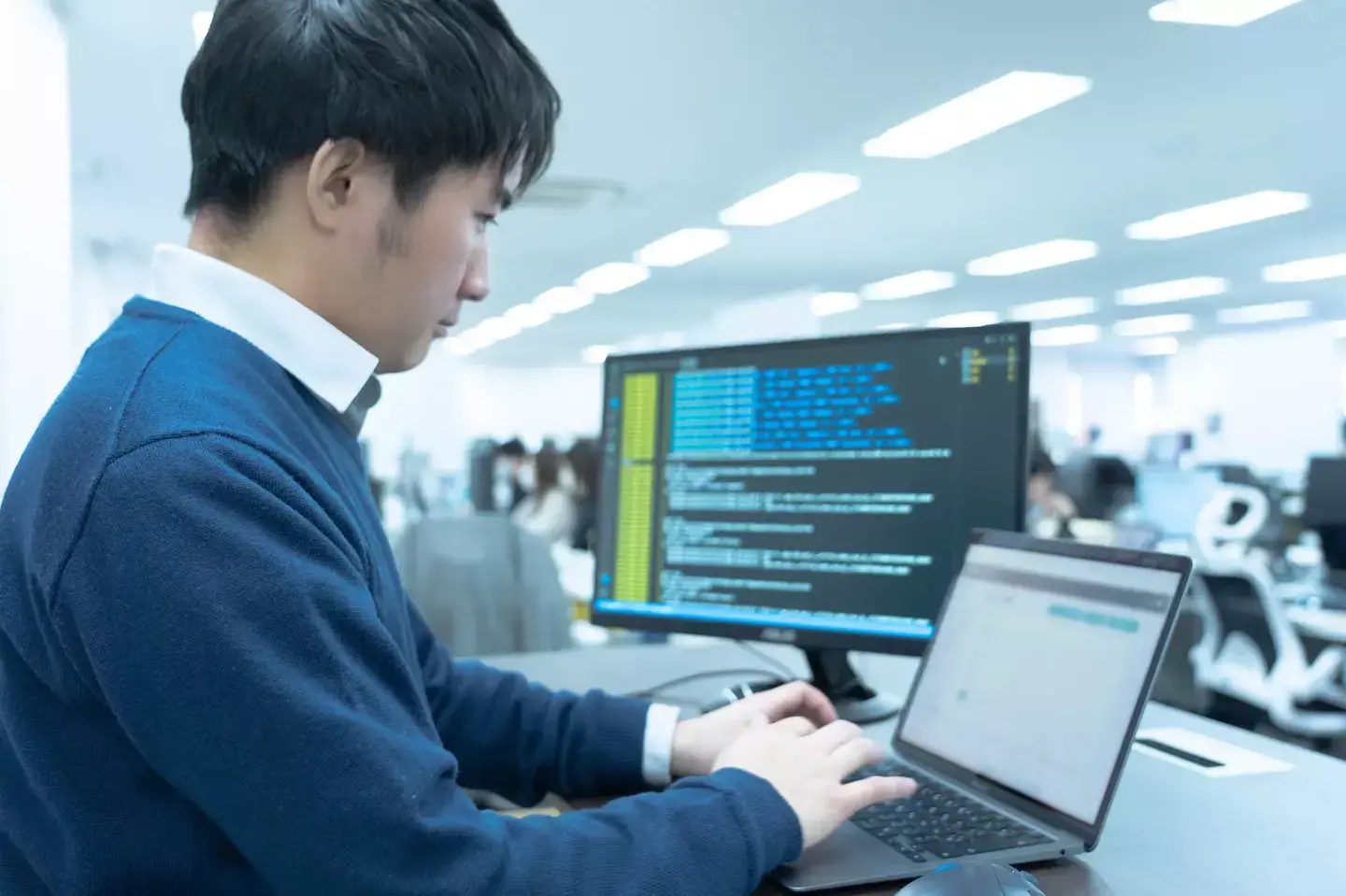 【PdM/リモート併用可】Vertical SaaSの新規プロダクト立上げ!ノンデスク産業の労働生産性を上げる自社プロダクト開発