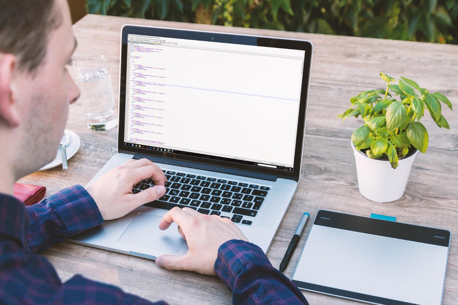 【月～63万】大手ネット銀行でデジマツールの設定・コーディング業務！