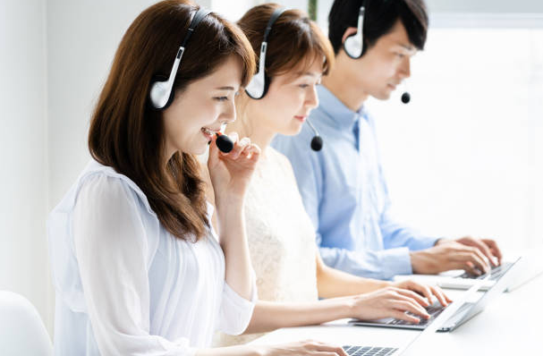 池袋/西新宿【未経験OK！研修充実】コールセンター業務