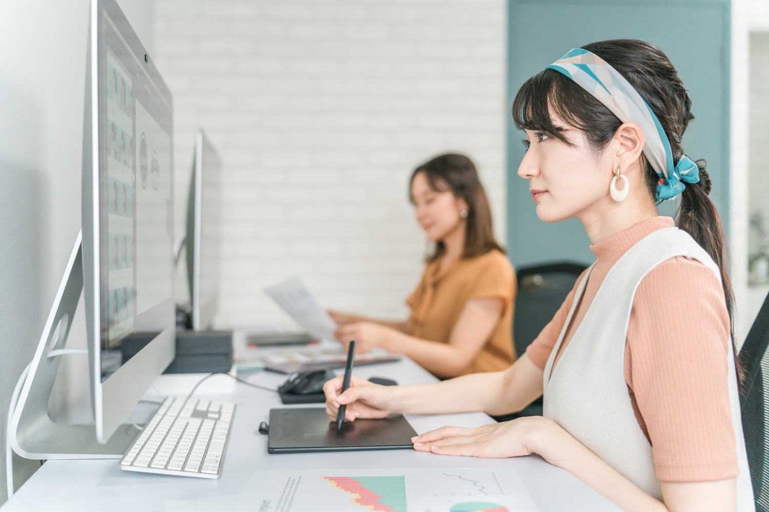 【フルリモ/週20H～】紙媒体カタログデザイン業務@大手百貨店 