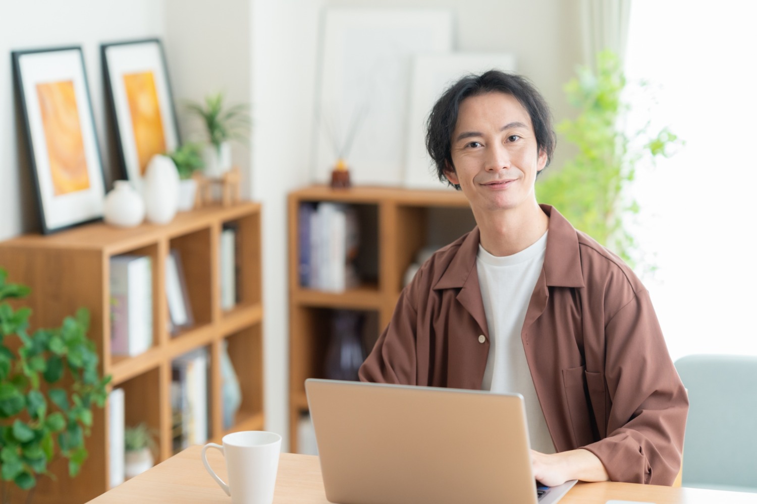 【基本リモ】WEBディレクター（アプリ運用・企画）＠アウトドア関連メーカー 