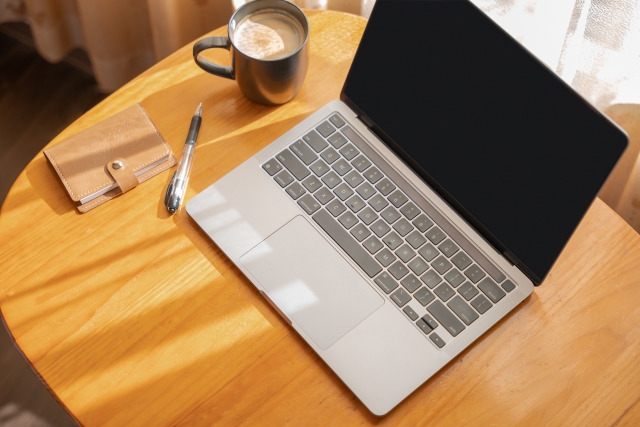 【完全在宅】管理システムのリプレイスエンジニア（Java/SpringBoot）